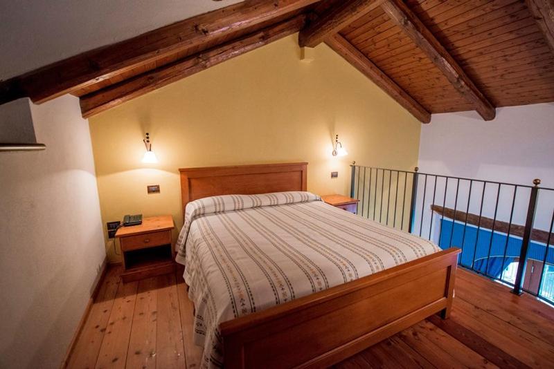 Ristorante Albergo Da Maurizio Cravanzana Eksteriør bilde