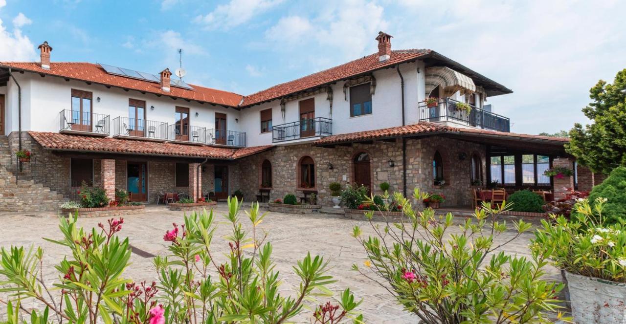Ristorante Albergo Da Maurizio Cravanzana Eksteriør bilde