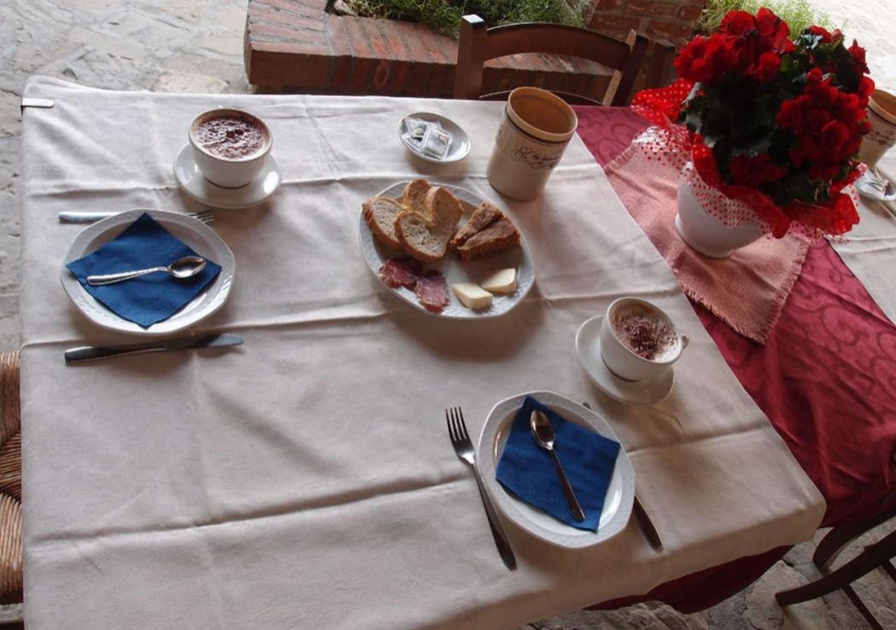 Ristorante Albergo Da Maurizio Cravanzana Eksteriør bilde